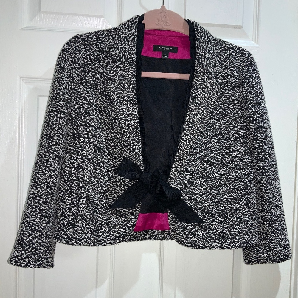 Ann Taylor boucle jacket Blazer Sz 0 Cropped Pleated ribbon trim tie closure